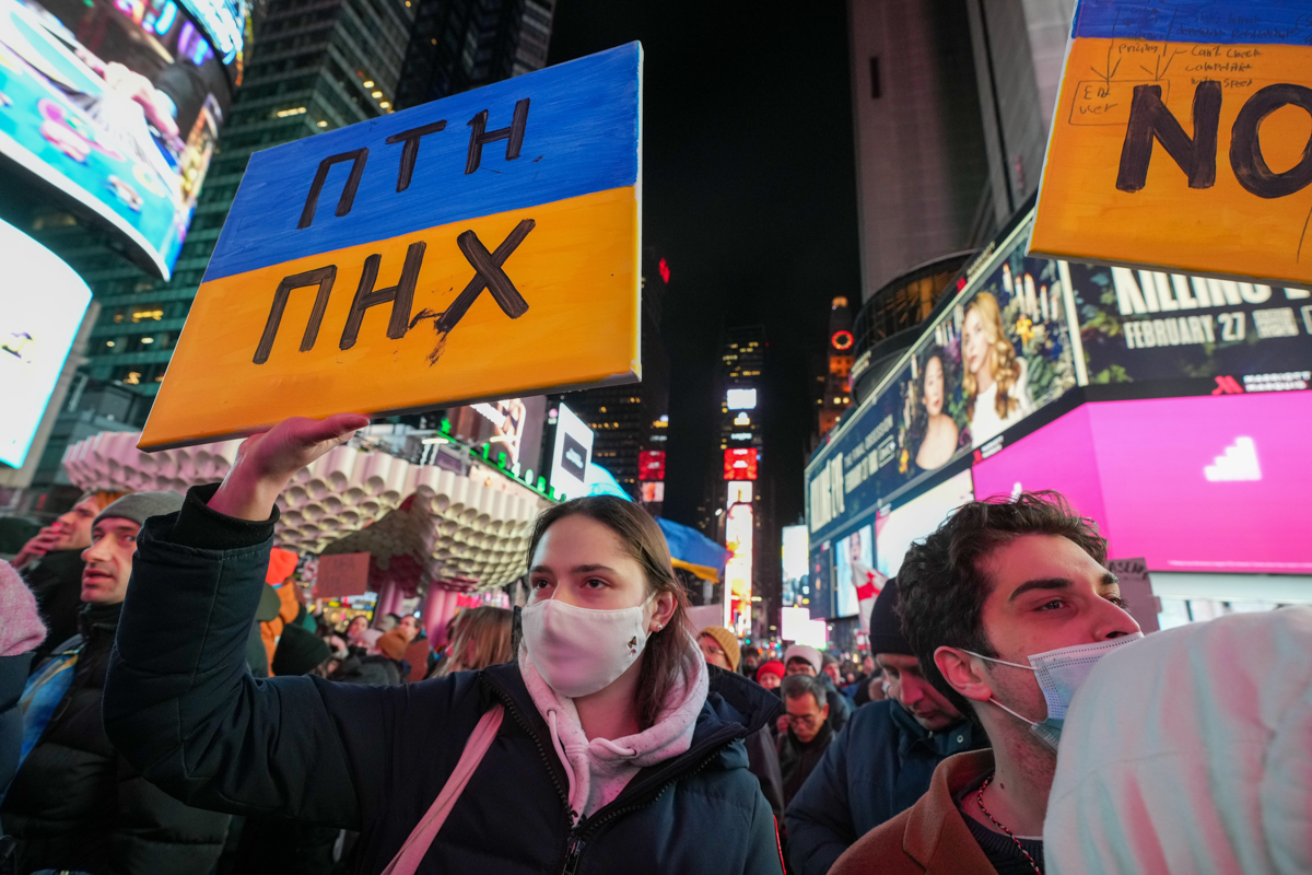 IMAGINI. Din București până în Sydney, mii de oameni protestează față de războiul din Ucraina: „Stop Putin!”