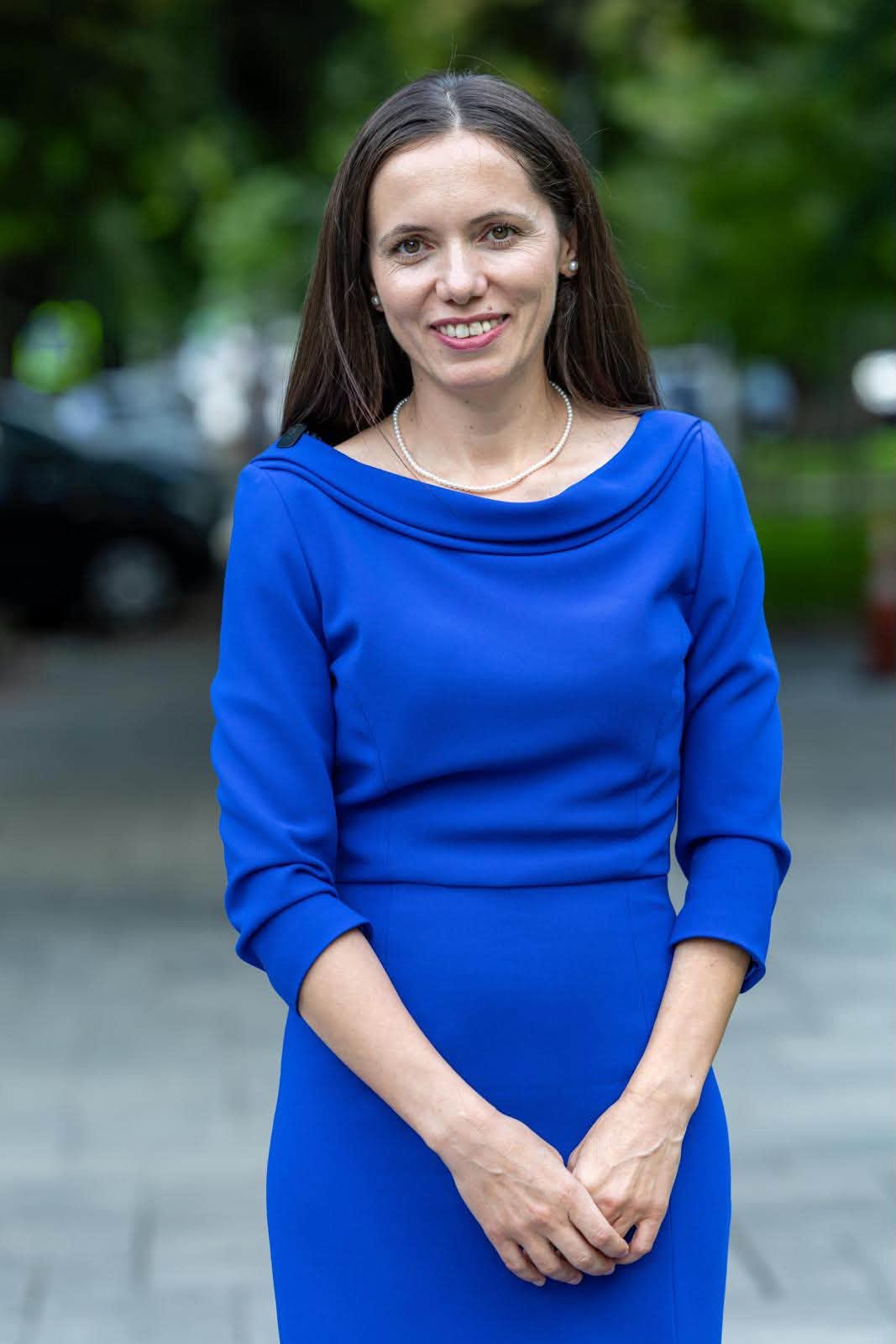 Imagini cu apariția Mirabelei Grădinaru la Chișinău. Partenera lui Nicușor Dan a ales o ținută în ton cu Maia Sandu