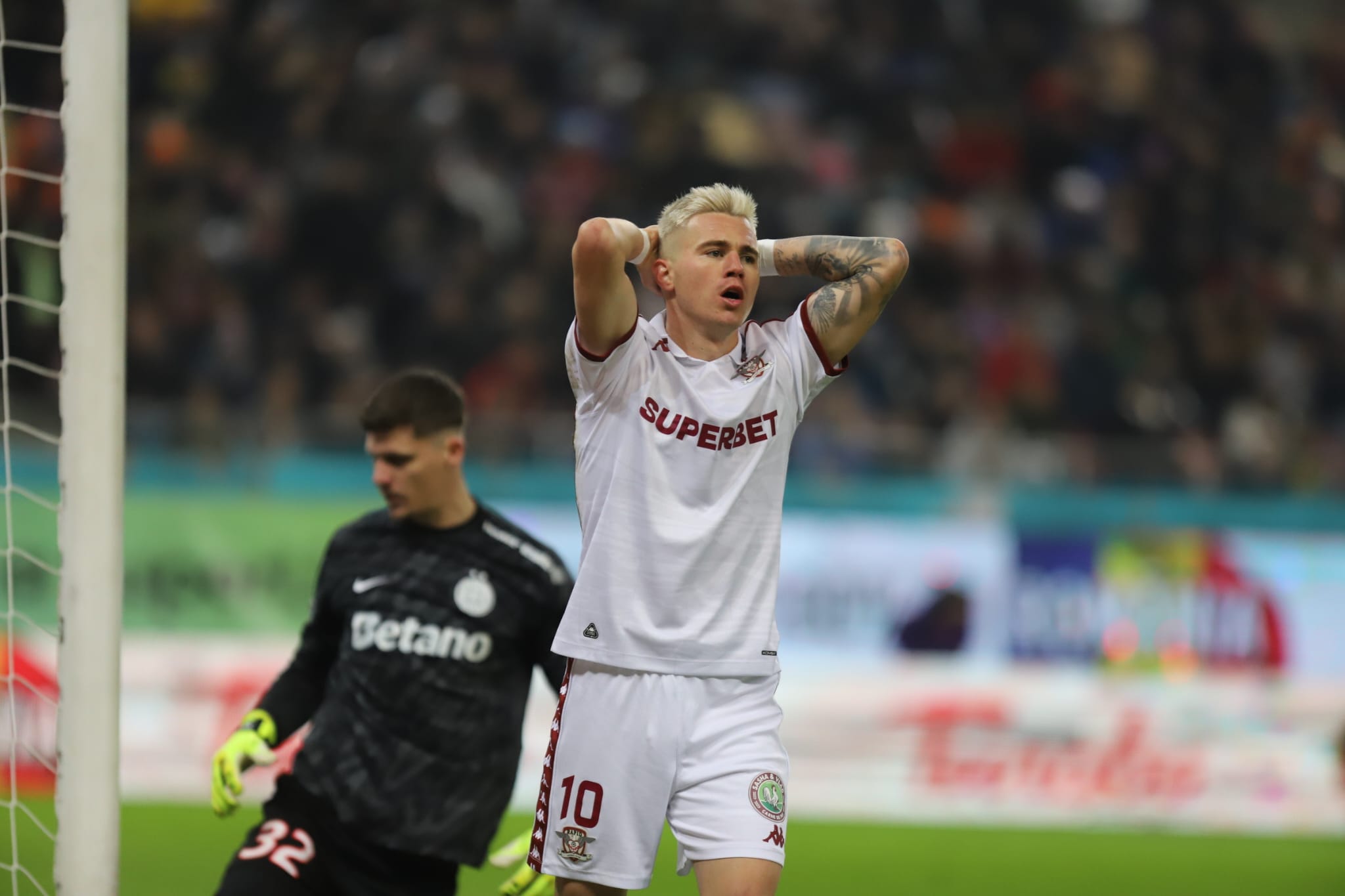 Superliga: FCSB-Rapid 2-1, după un derby superb și o fază controversată în final