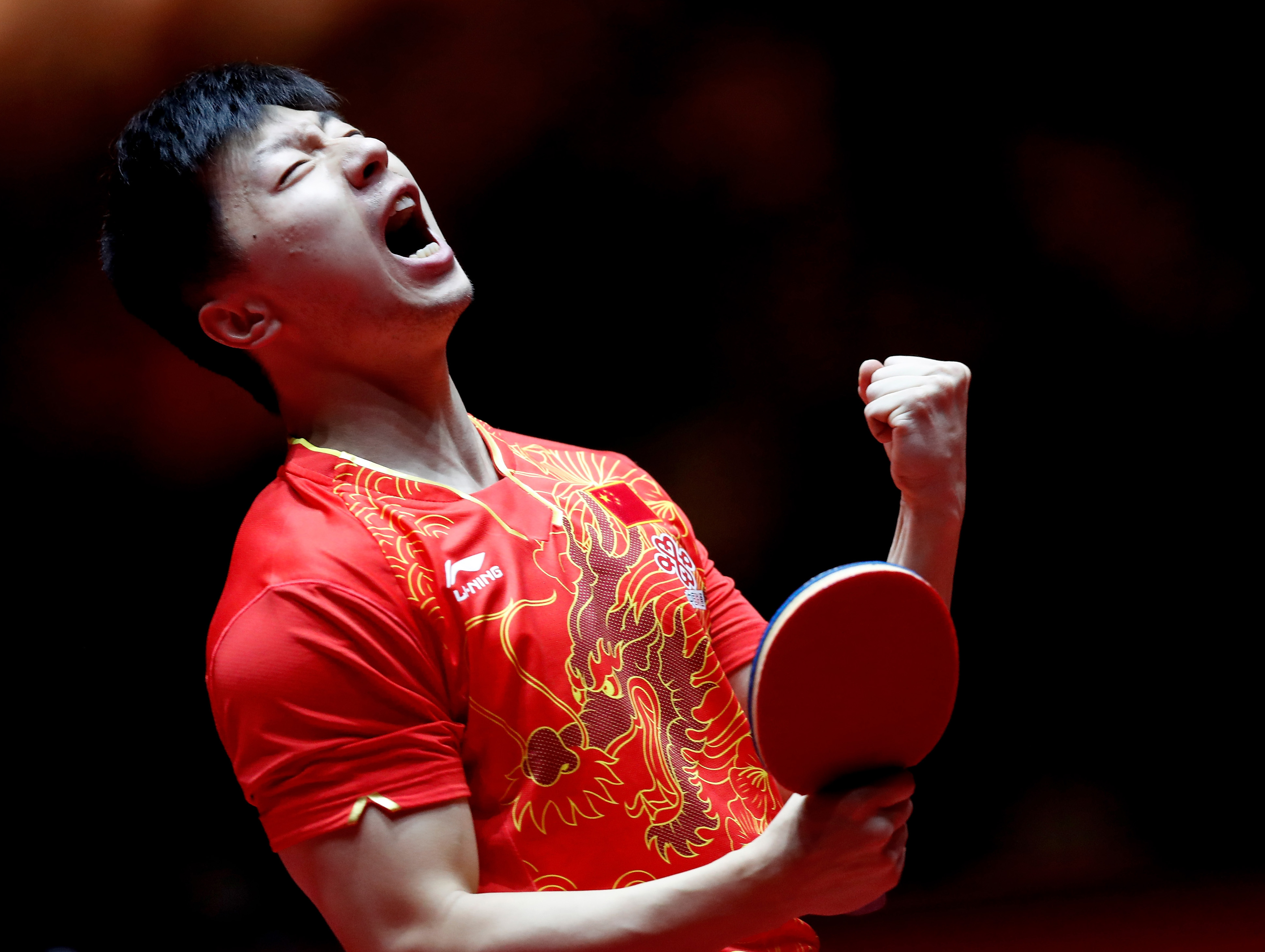 Chinezii au câștigat două titluri la Campionatul Mondial de tenis de masă. Japonezii au luat un aur. Copilul-minune, eliminat în sferturi