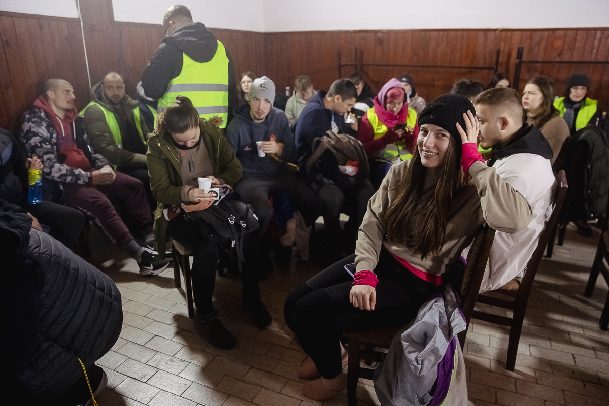 Cum protestează studenții sârbi prin marș și de ce strigă numele Laurei Kovesi