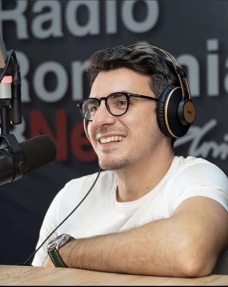 Alexandru Ion s-a căsătorit civil. Cine e Evelyne Vîlcu, tânăra pe care actorul din „Lia - Soția soțului meu” a cunoscut-o pe Tinder