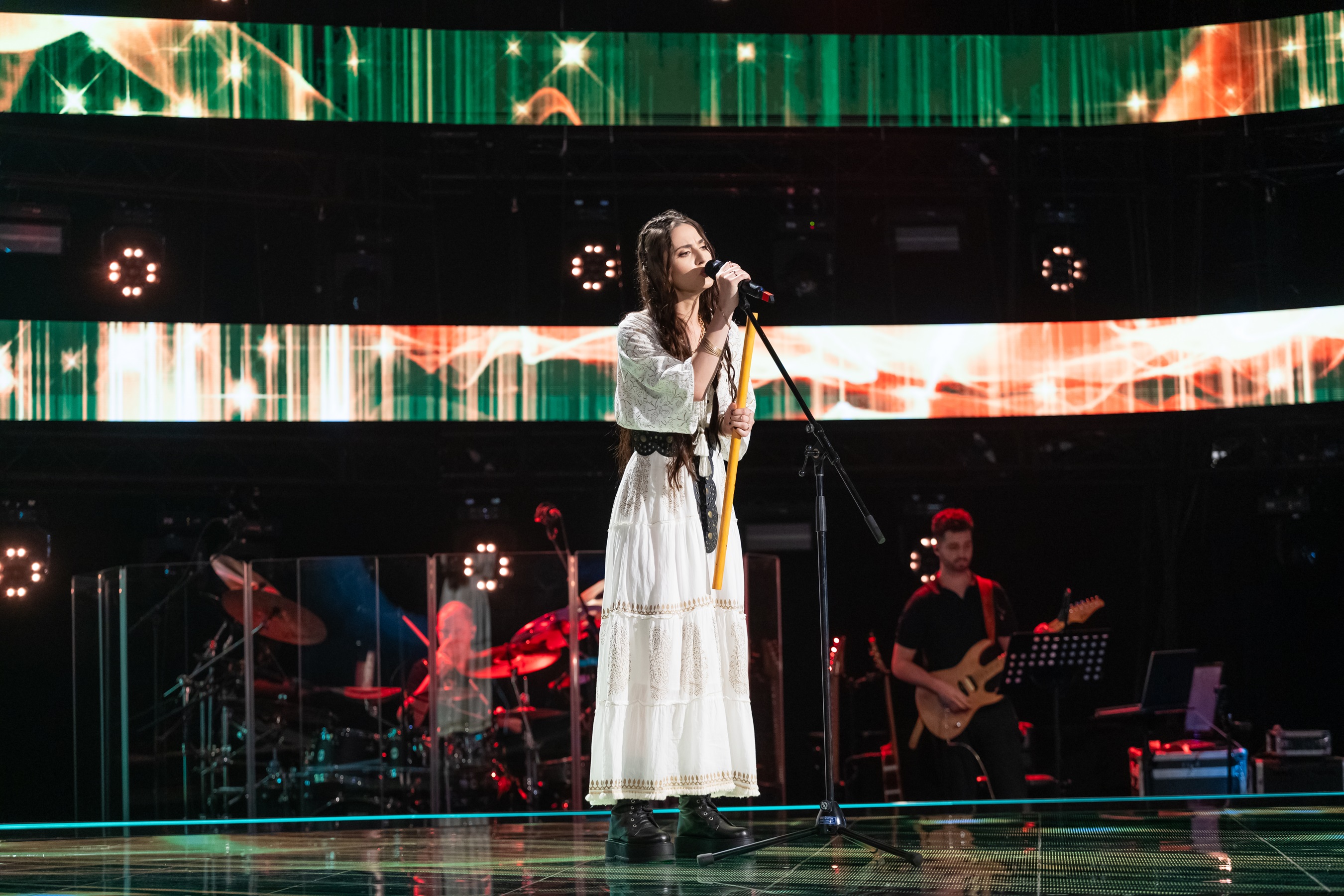 Aura Șova a câștigat Vocea României 2024, sezonul 12. Lara Fabian i-a înmânat trofeul