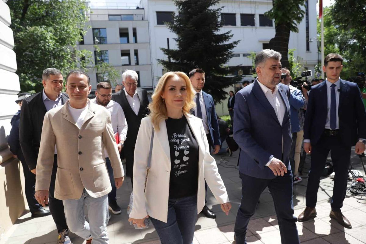 Gabriela Firea și-a depus candidatura pentru Primăria Capitalei. Ciolacu: „Cred că s-au terminat poveştile de supărări între noi”
