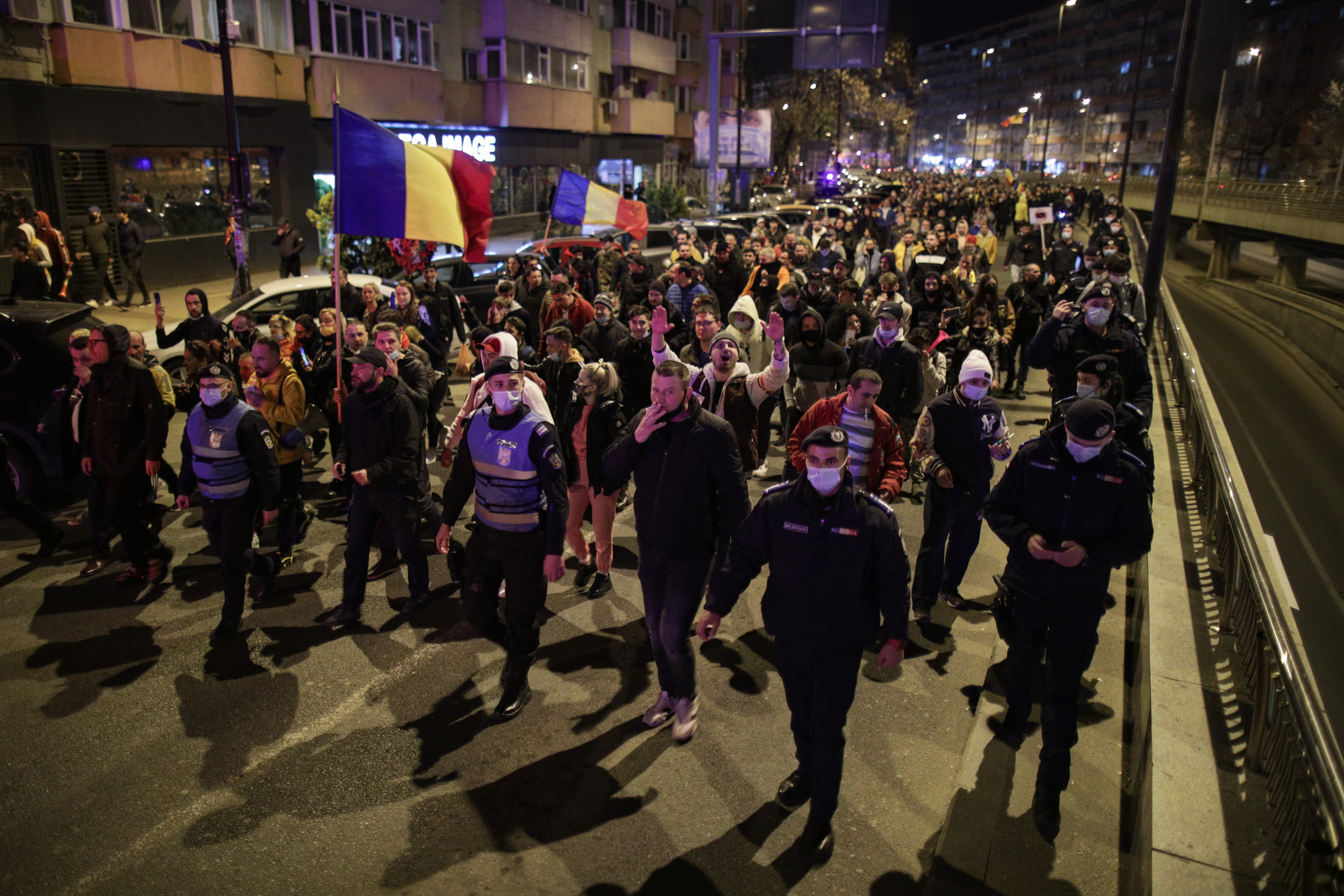 Bilanțul protestelor violente anti-restricții din București: 188 de oameni audiați. Au fost date amenzi de peste 200 de mii de lei