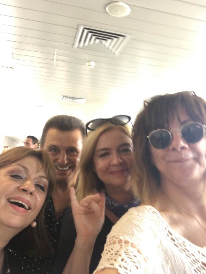 “Aventură cu 4 stele”. Margherita a muncit în cimitir, iar Cristina Țopescu a cărat în locul măgarului