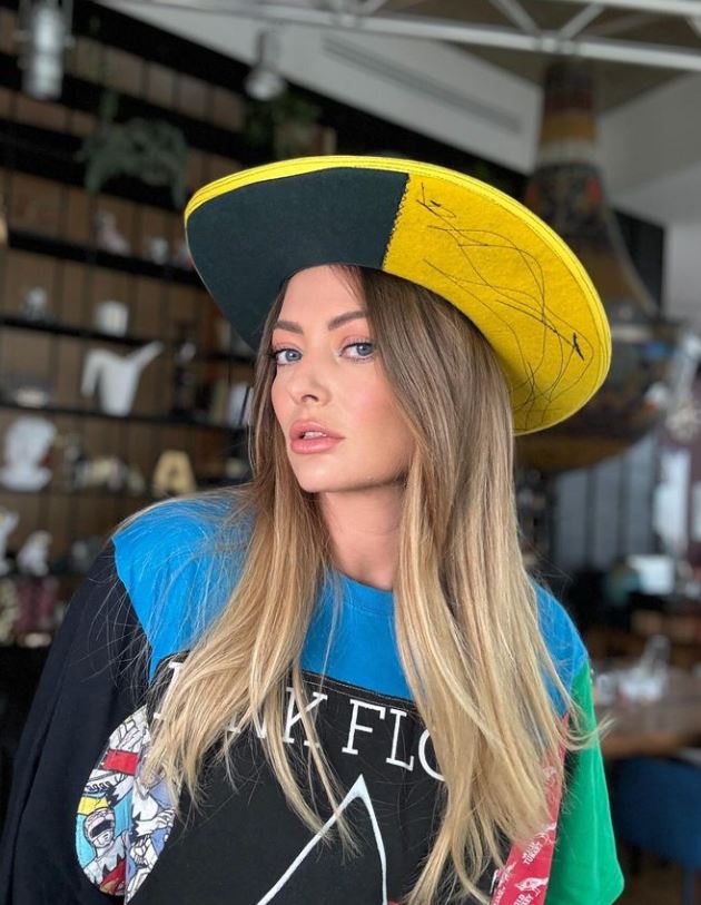 Ce a pățit Delia la un hotel din Cluj. Artista a cântat la nunta Roxanei Hulpe în weekend