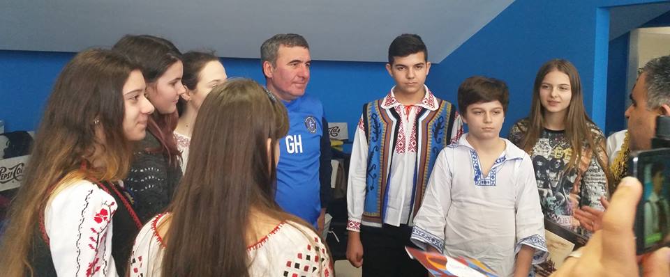 Gică Hagi s-a întâlnit cu participanții Galei Culturale Internaționale / FOTO&VIDEO