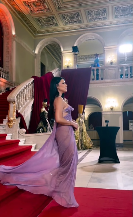 Cine sunt vedetele care apar în „La bine și la roast”, care se filmează la Opera Națională din București. Imagini din culisele noului show de la Pro TV
