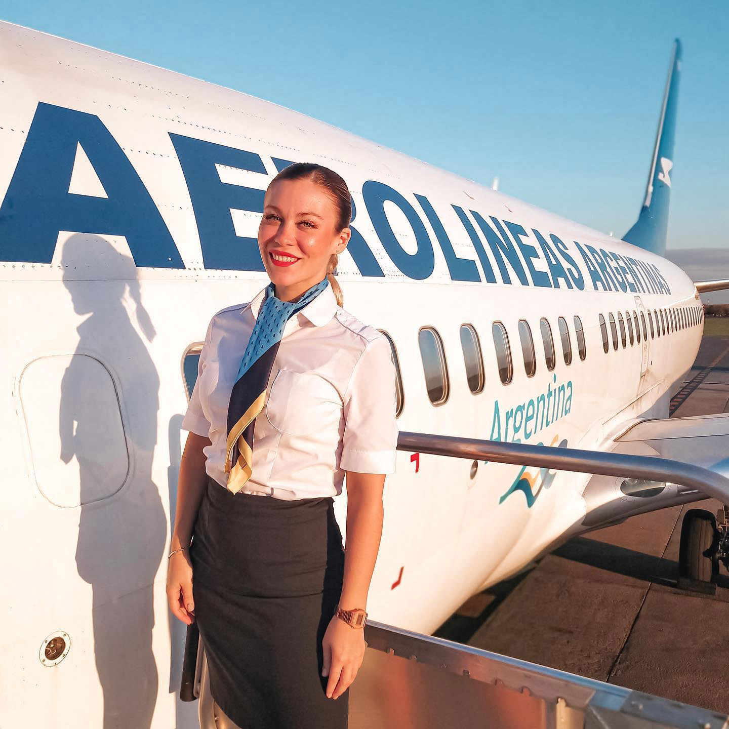 Stewardesa Barbara, despre experiențele nebunești din avion: „I-am pus o mască pentru ochi și l-am acoperit cu o pătură, pentru a face situația cât mai discretă”