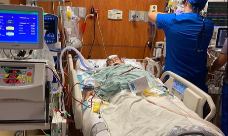 Kitépett egy benőtt szőrszálat, kómába került a 36 éves férfi