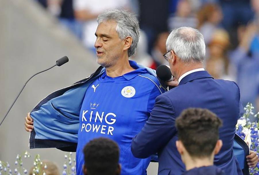 Ce party pe ”King Power Stadium”! Leicester a dat o petrecere pe cinste, la meciul cu Everton. Imagini de colecție / GALERIE FOTO & VIDEO