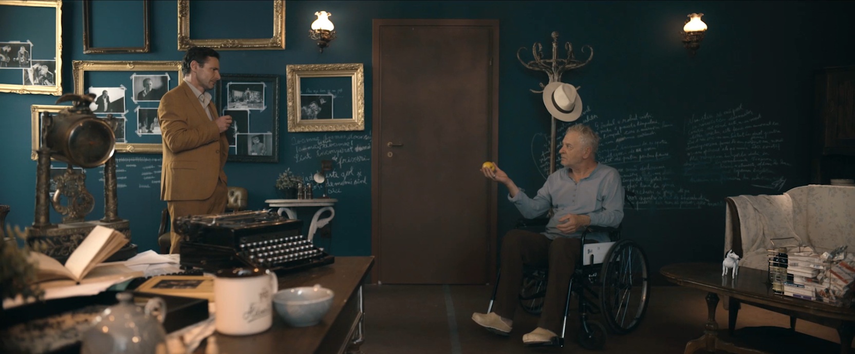 Un nou film românesc ajunge în cinematografele din țară pe 6 mai 2026. Are la bază o piesă de teatru: „Ajungi să fii ridicol când te iei prea tare în serios”