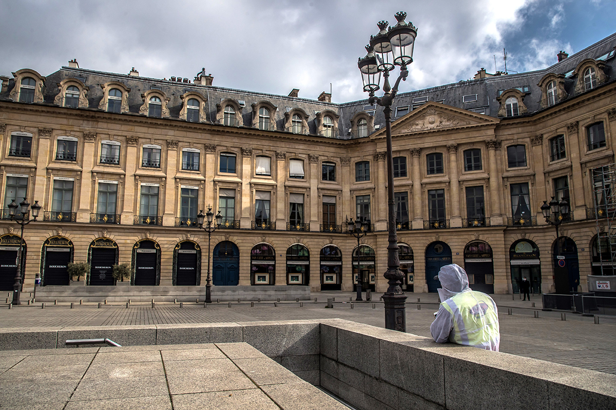 Parisul, dezolant în prima zi de lockdown. Mulți locuitori au părăsit capitala ca să scape de carantină