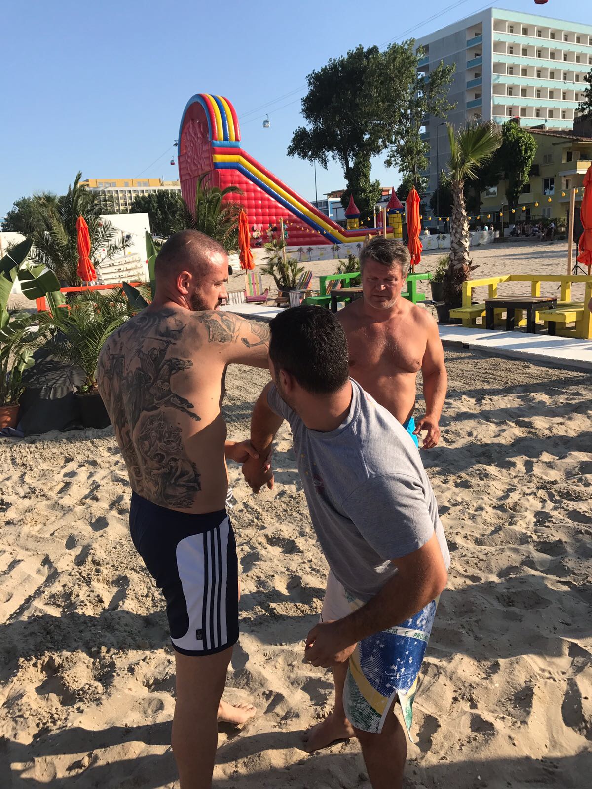 Actor la Hollywood și legendă a UFC, în vizită în România. Ce a făcut la Constanța