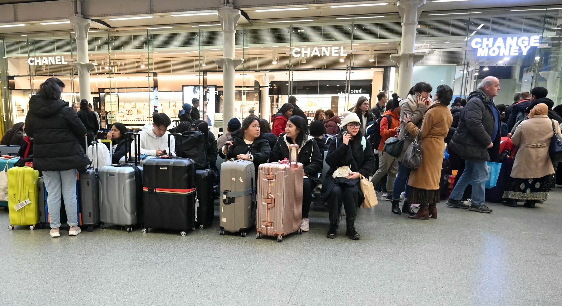 Grevă neanunțată în Eurotunnel: canalul de sub Canalul Mânecii, închis complet traficului. Haos în rândul călătorilor