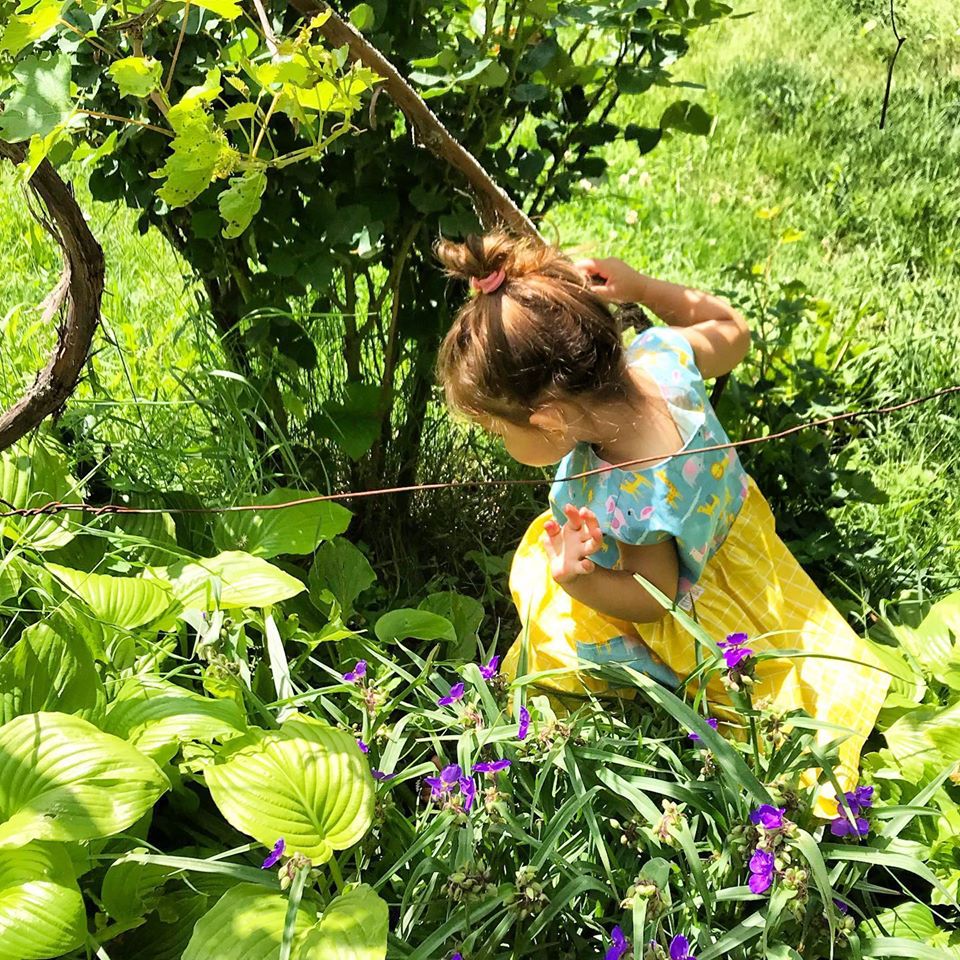 Însărcinată a doua oară, Ada Condeescu este o mamă relaxată total: „Fiica mea cade, se lovește, dar asta este”