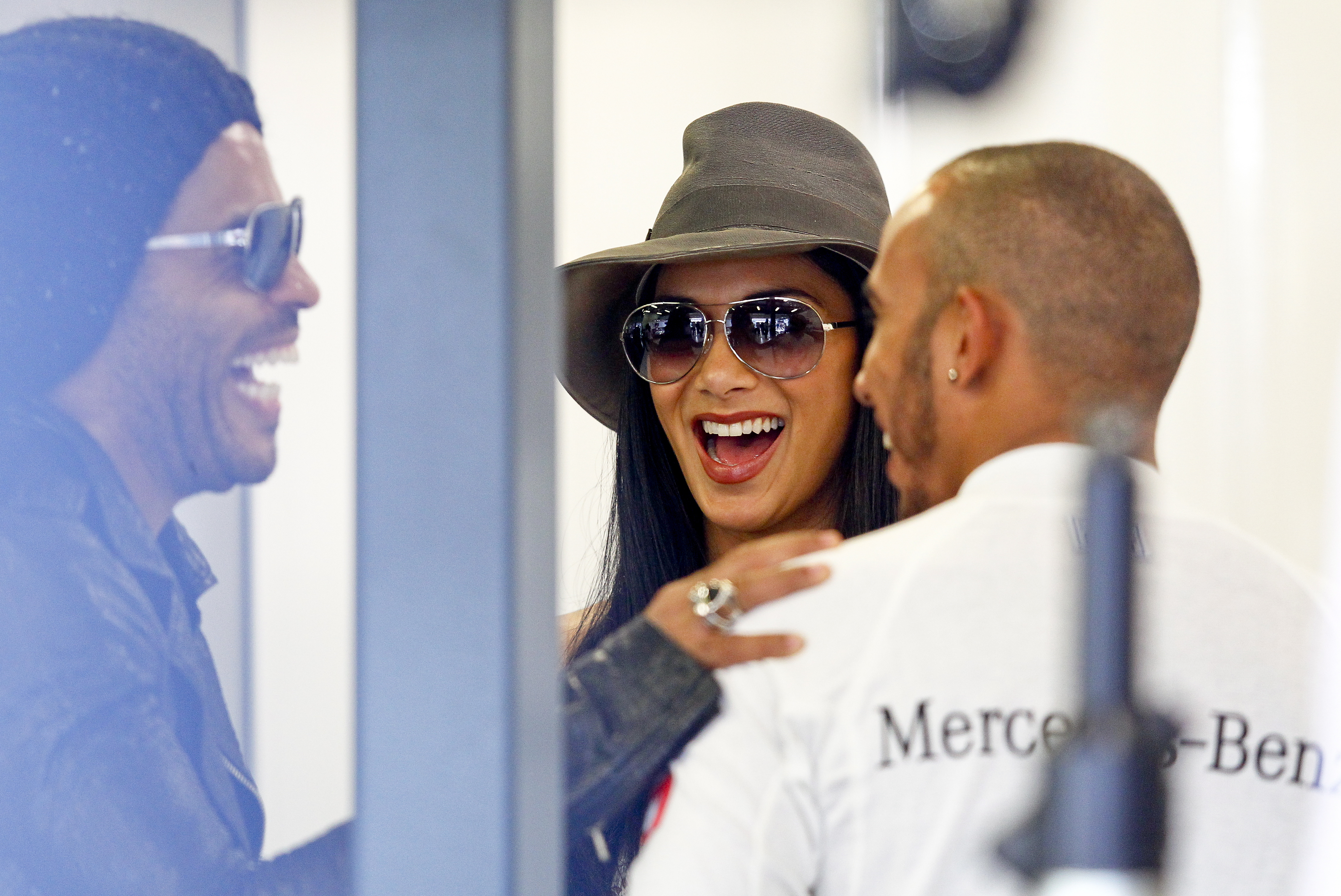 Nicole Scherzinger l-a părăsit pe Lewis Hamilton / GALERIE FOTO