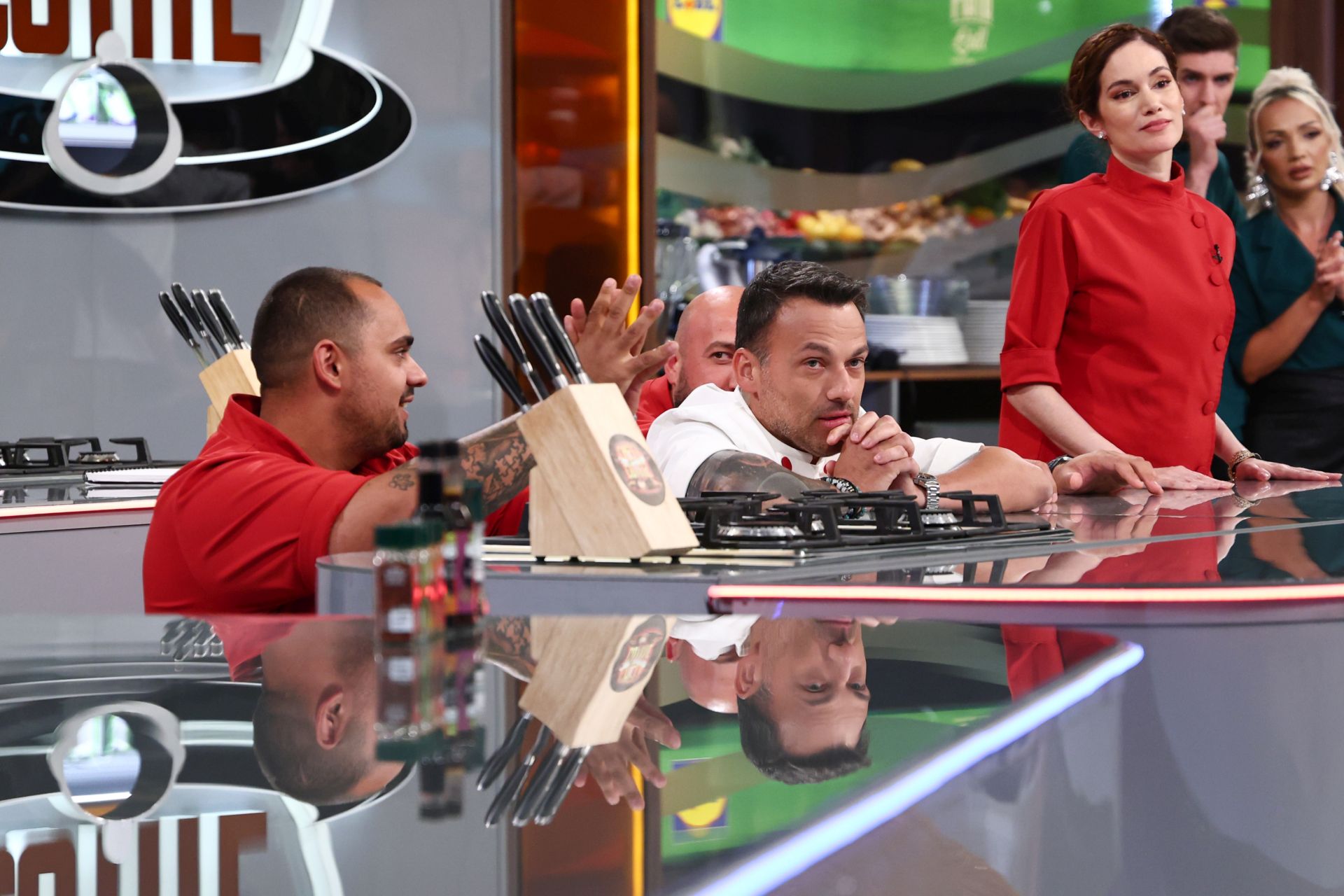 „Chefi la cuțite” 2026. Dublă eliminare la Antena 1. Cine a plecat acasă. „Suntem de râsul lumii”