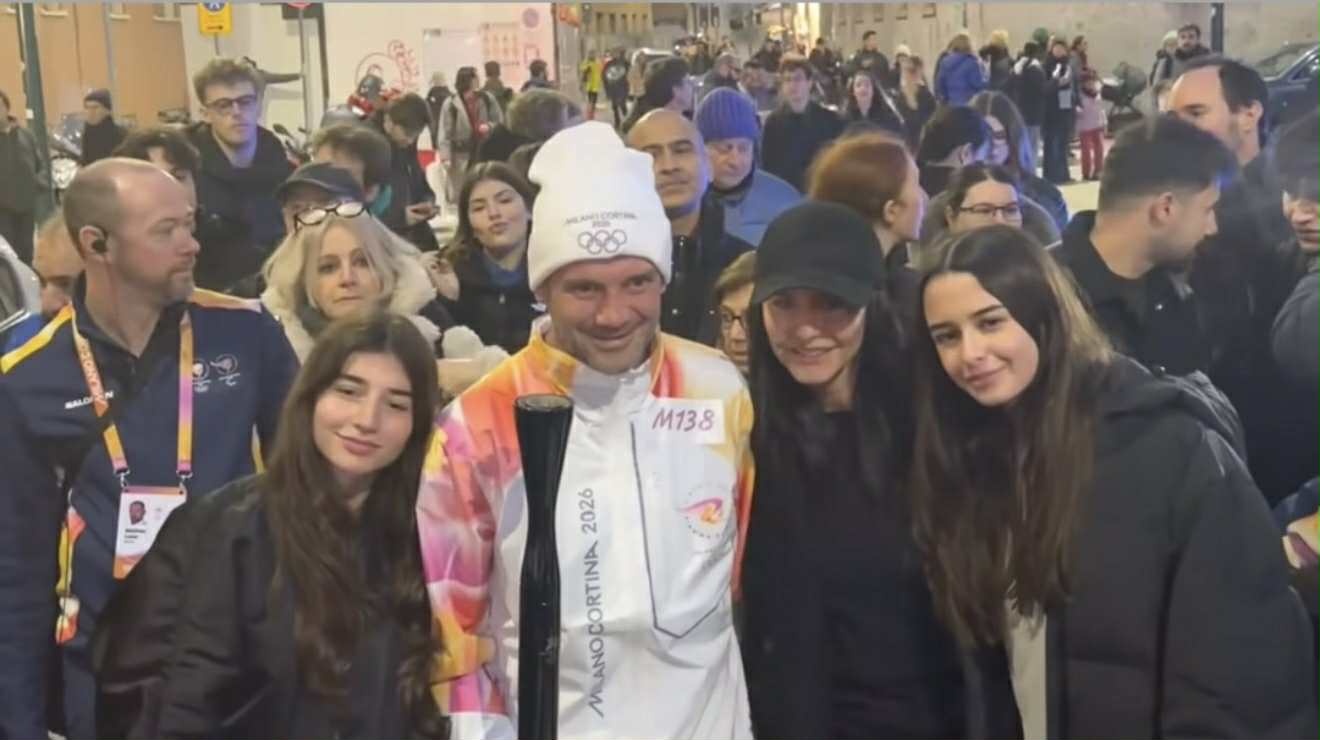 Cristi Chivu, imagine emoționantă după câștigarea Cupei Italiei. Și-a îmbrățișat soția și fiicele chiar pe teren