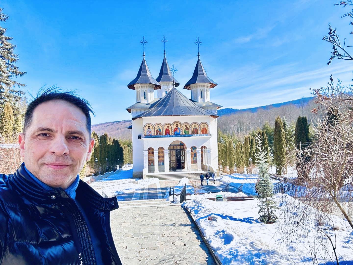 Răspunsul primit de Dan Negru de la Deep Seek și Chat GPT când a întrebat „Unde se află coiful dacic de la Coțofenești?”: „Praf ambele”
