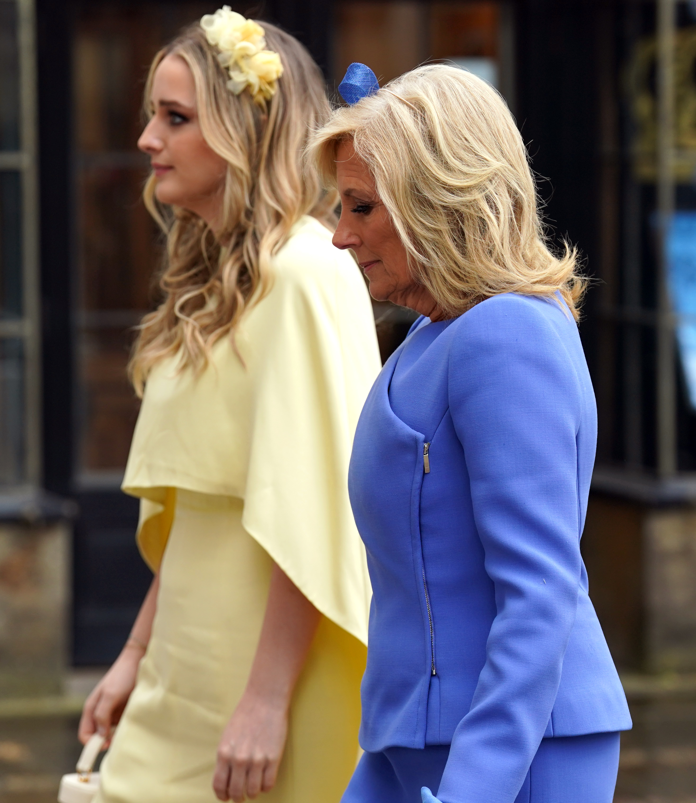 Charles și Camilla, încoronați rege și regină ai Marii Britanii. Ceremoniile s-au încheiat cu salutul de la balconul Palatului Buckingham
