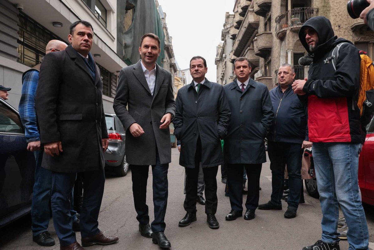 Dreapta Unită a cerut Avocatului Poporului să atace la CCR Ordonanța comasării alegerilor: „Ciolacu, Ciucă și Iohannis calcă în picioare democrația românească”