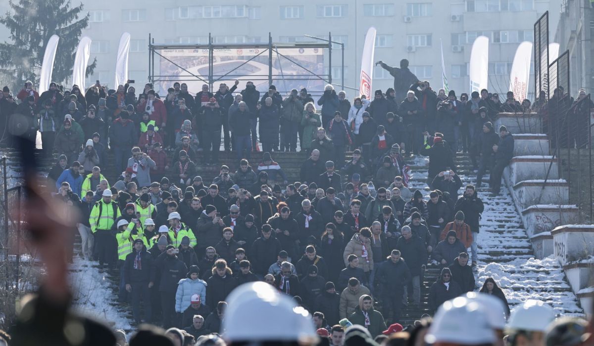 Demolarea stadionului Dinamo a început, în fața a 300 de suporteri. Ce va fi construit pe rămășițele arenei: „De azi înainte va fi doar istorie” 