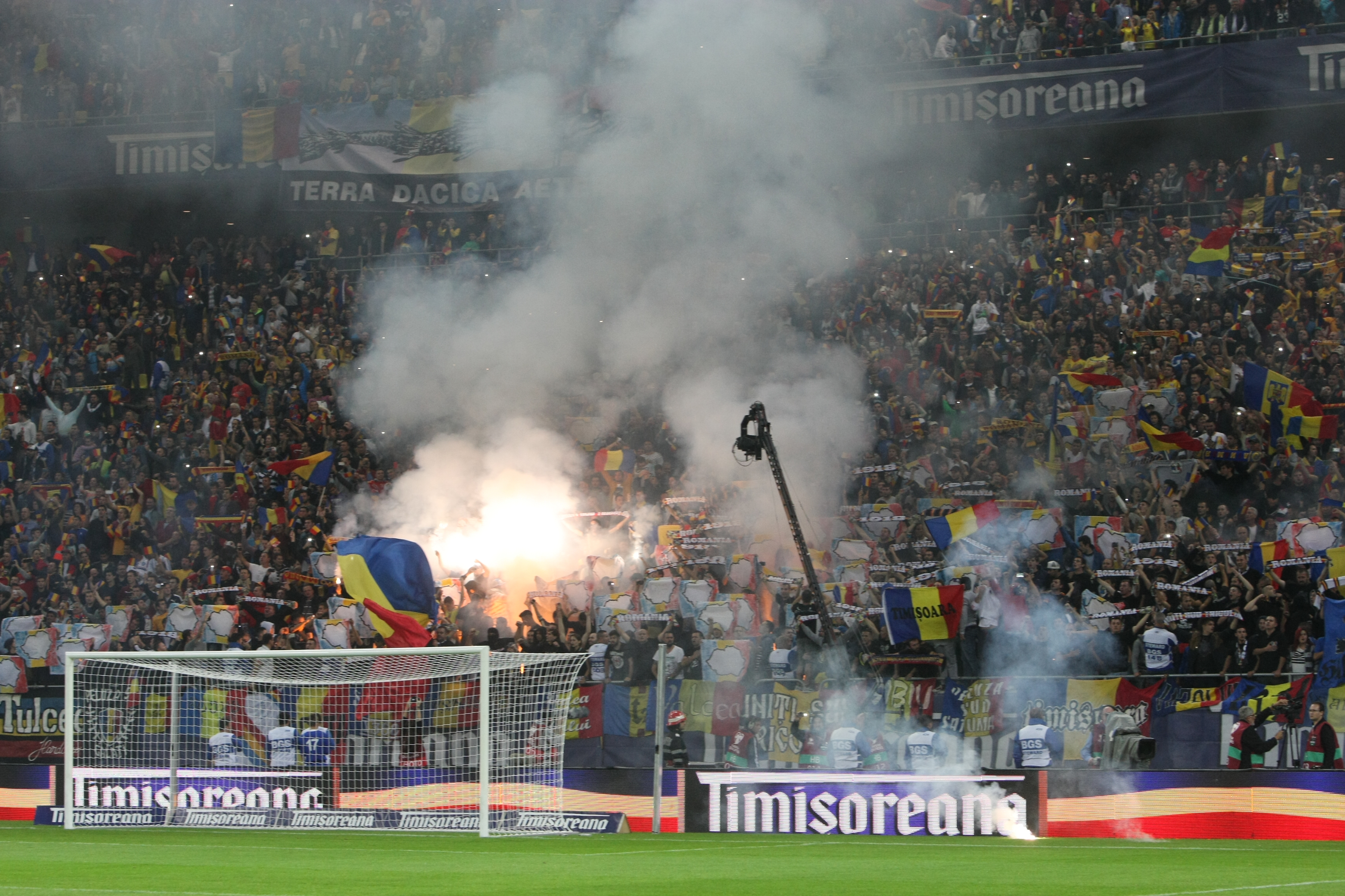 LIVE BLOG / FOTO&VIDEO. MECIUL ANULUI, ROMÂNIA - UNGARIA 1-1