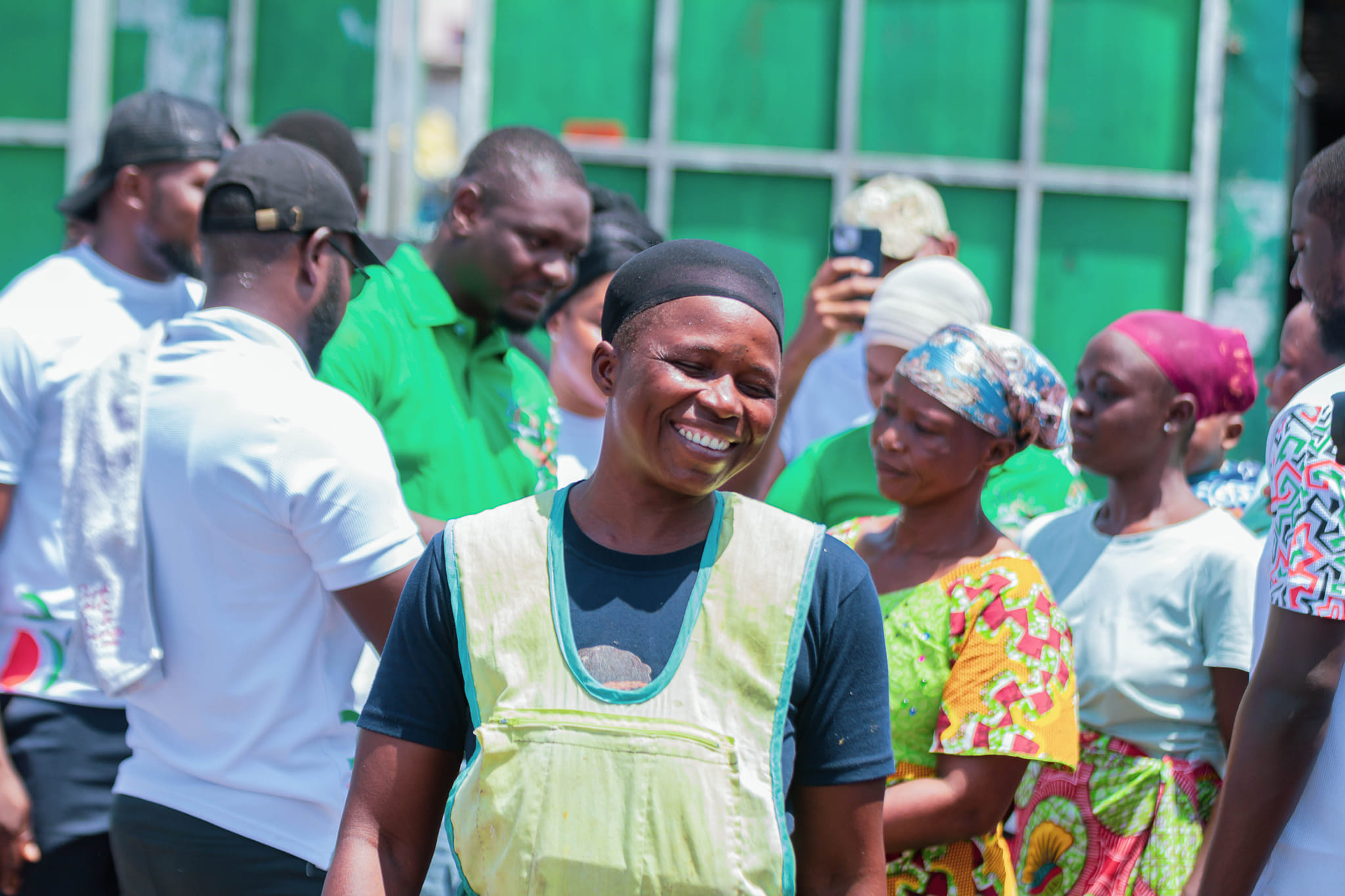 Alhaji Fawan Foundation spreads love and joy to kayayei sisters during Eid