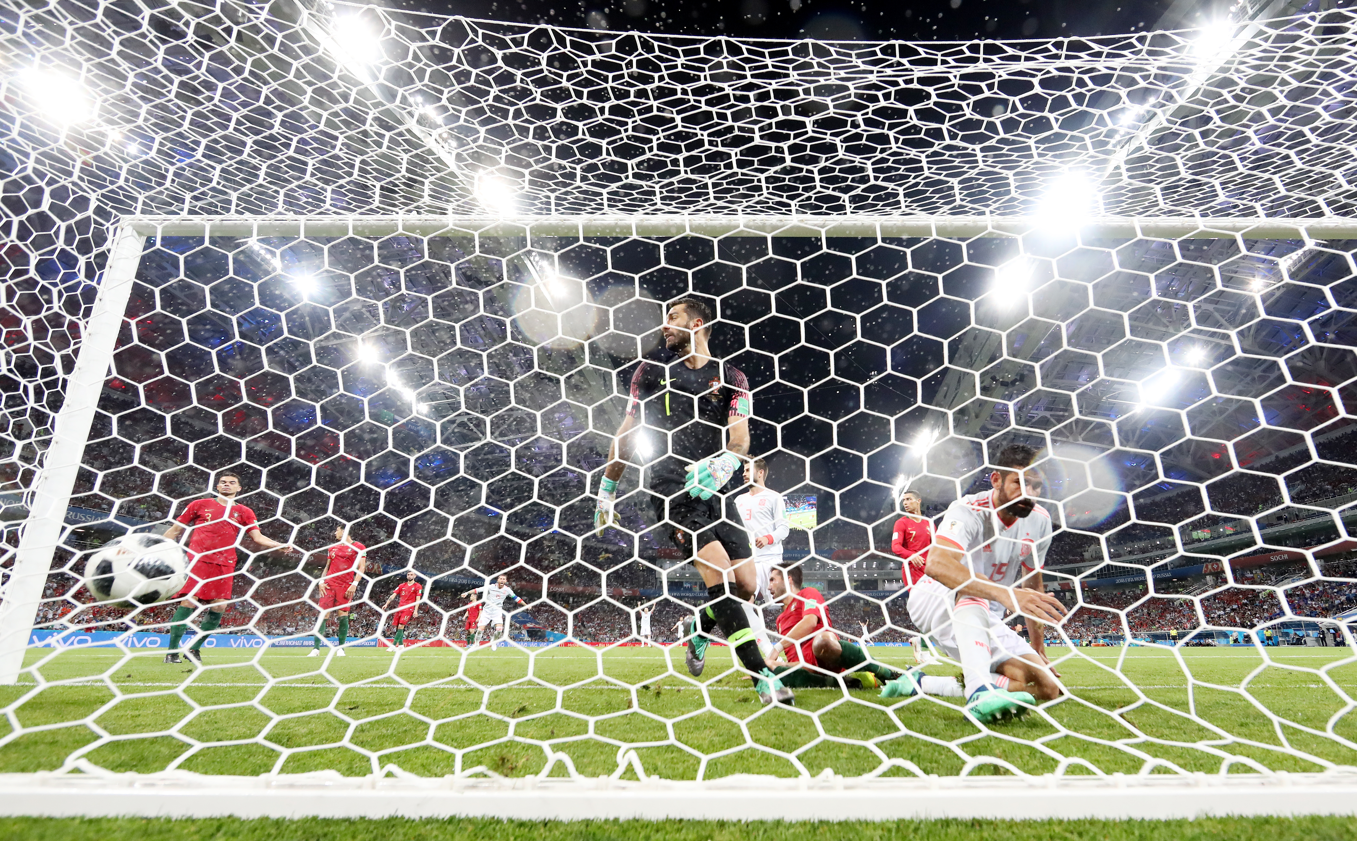 Portugalia - Spania 3-3, în Grupa B de la Campionatul Mondial de fotbal Rusia 2018. CR3! CrisTRIano Ronaldo a realizat ”tripla”. Spectacol total la Soci / FOTO&VIDEO
