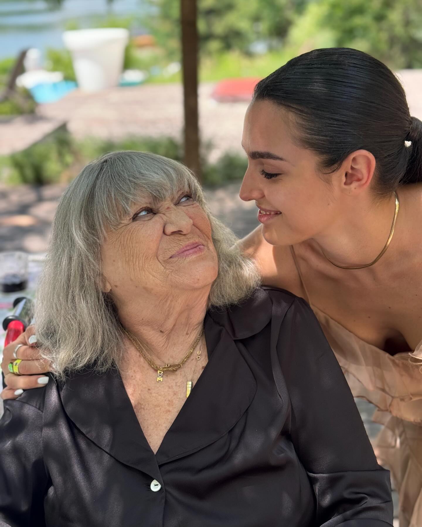 Cum arată mama Andreei Esca la 83 de ani. Ce meserie a avut Lucica Esca: „Toată viața ți-ai petrecut-o având grijă de bolnavi”