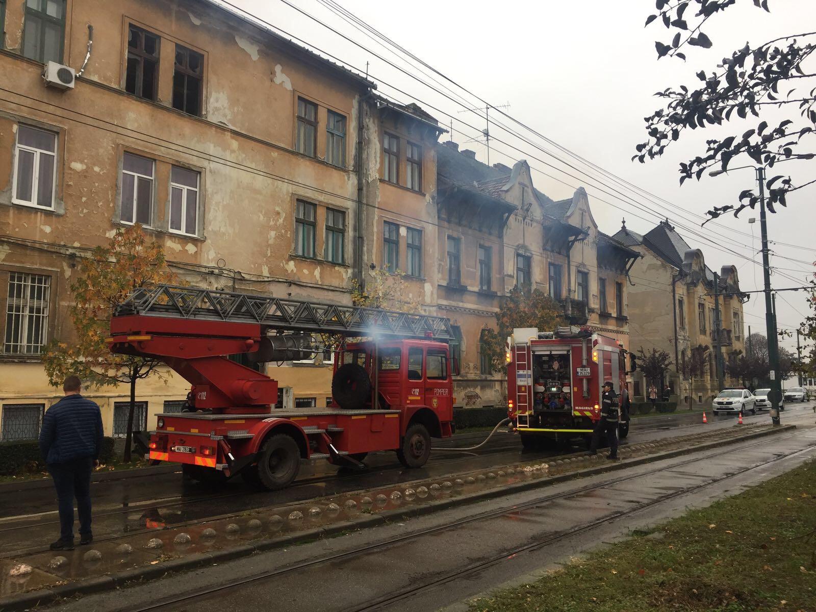 UPDATE: Un bărbat din Timișoara a incendiat casa fostei soții în timp ce femeia era la cumpărături. Bărbatul a fost reținut