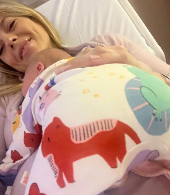 Cum se descurcă Roxana Hulpe în rolul de mamă: „Încă nu știu dacă sunt în stare să o îngrijesc așa cum are ea nevoie”