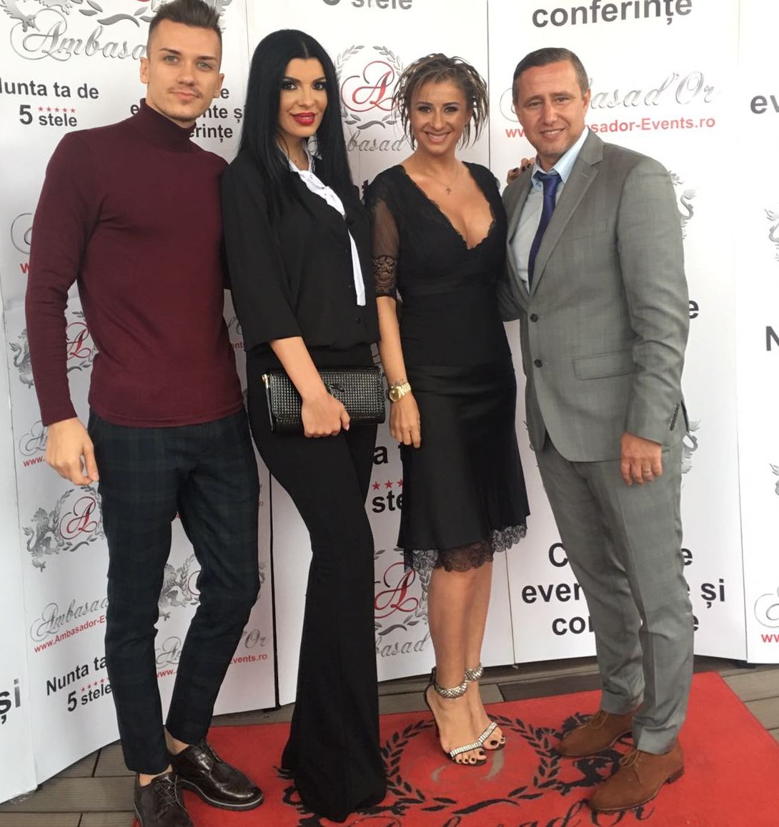 FOTOGRAFII EXCLUSIVE! Cum a apărut Andreea Tonciu la cheful de pomină al nașului ei