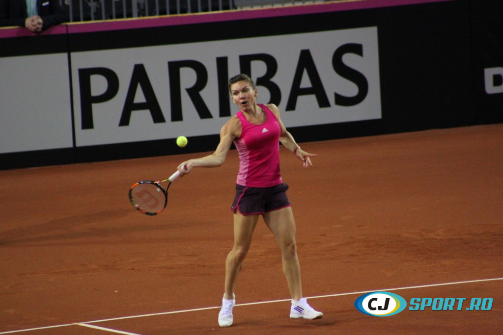 Fed Cup. Simona Halep a intrat în sală. Imagini de la primul antrenament al liderului României