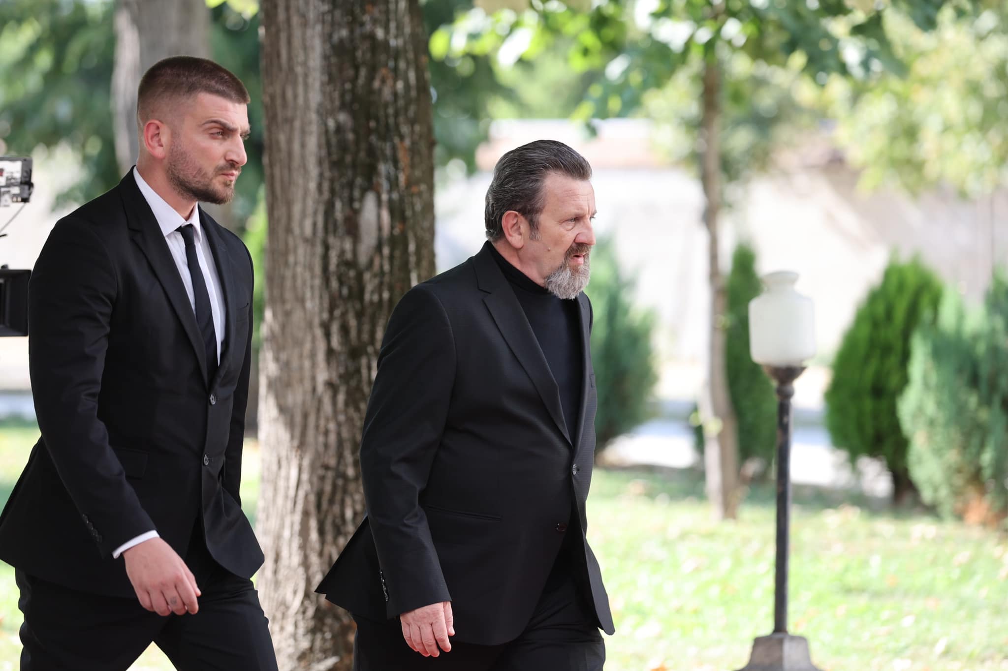 Cum arată soția actorului Silviu Mircescu. Între el și Laura este o diferență de 10 ani