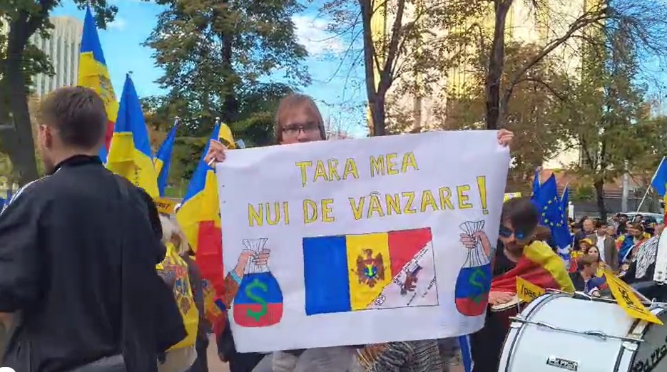 Marș pro UE și pro PAS la Chișinău: „Lumea rusă înseamnă război, UE înseamnă pace”
