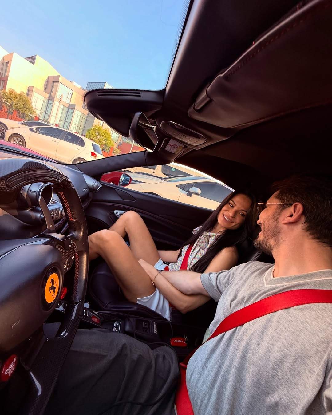 Irisha și Domenico Perri nu se mai ascund. Milionarul italian i-a făcut artistei o declarație de dragoste. „Mă pierd în fiecare moment”