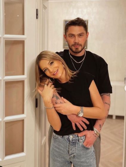 Ana Baniciu, pe ultima sută de metri cu pregătirile pentru nuntă. Nu va ține cont de tradiții: „Voi avea două rochii de mireasă”