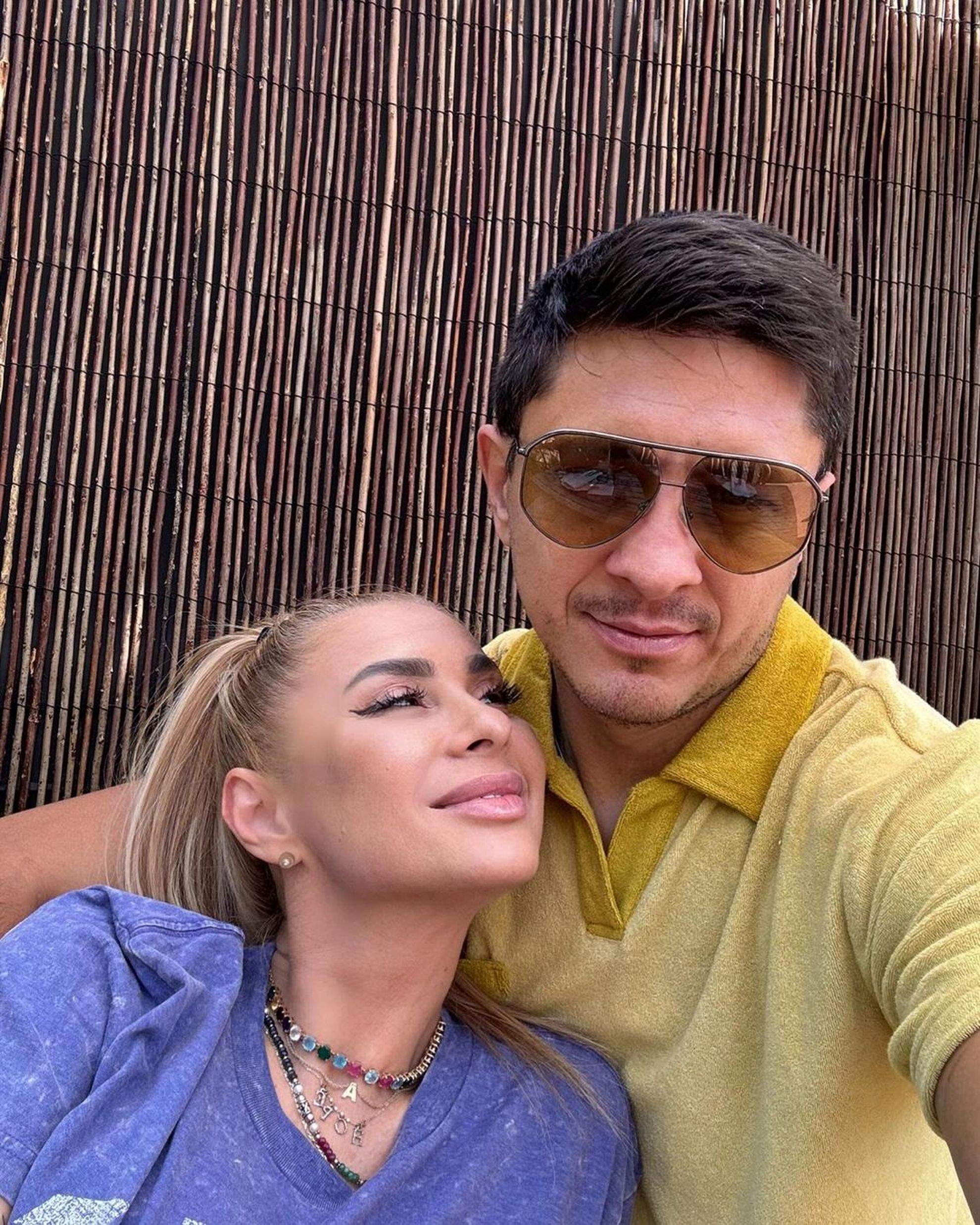 Cadoul special primit de Anamaria Prodan din partea iubitului ei, în noaptea de Revelion. Ronald a surprins-o cu o bijuterie spectaculoasă