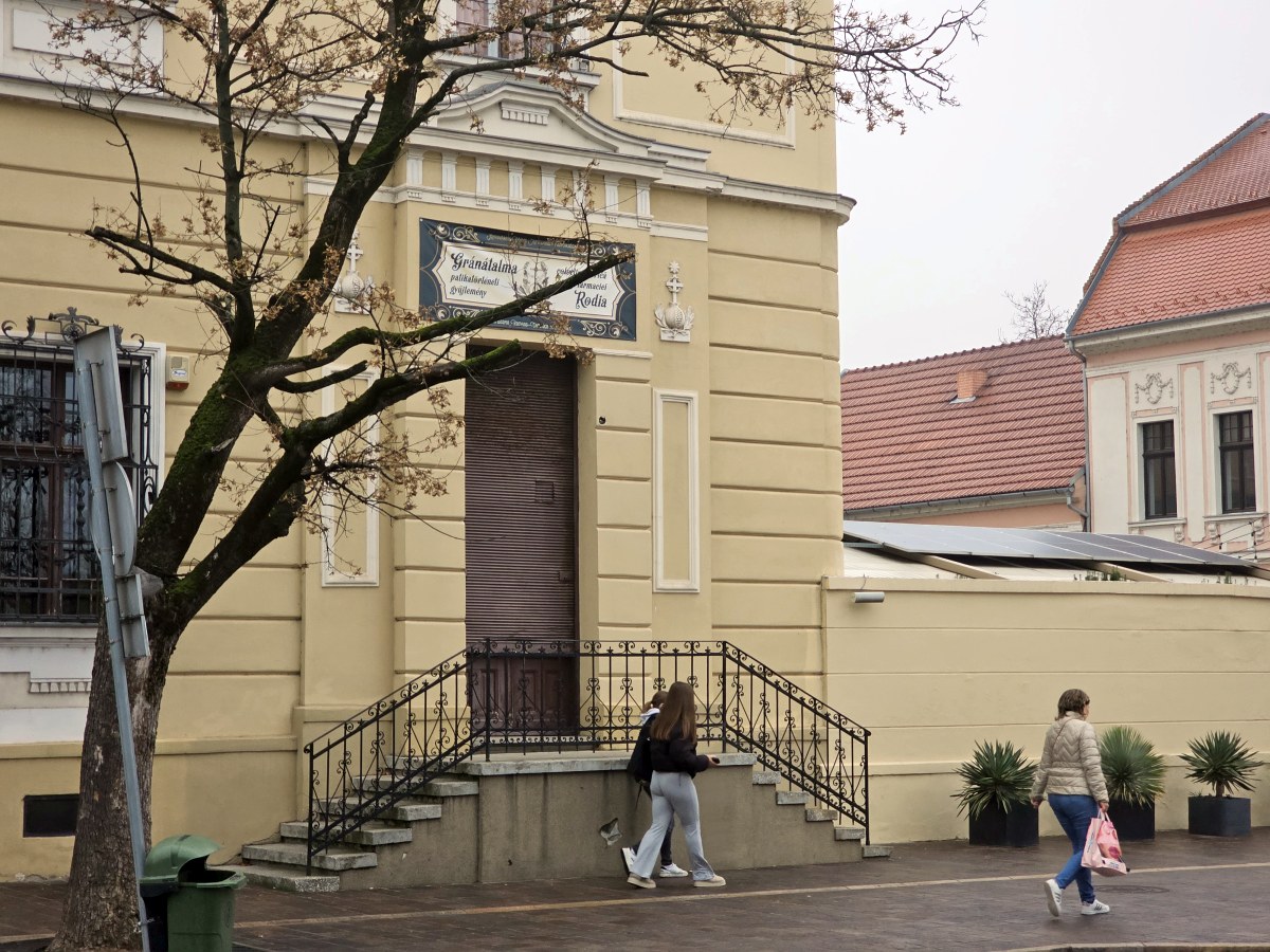 Descoperă Băile Felix și Oradea: două bijuterii ale turismului din vestul României, aproape una de alta. Se îmbină relaxarea termală cu eleganța urbană