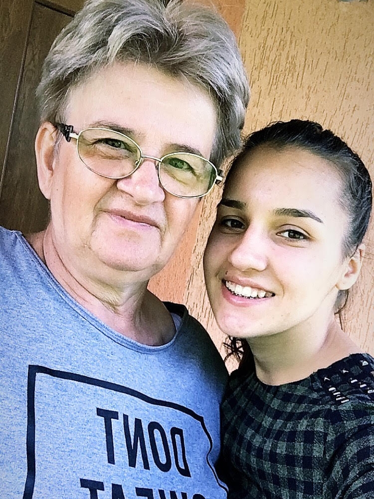 VIDEO/ Cătălina Rotaru, câștigătoarea concursului „Vedeta populară”, tânara cu sufletul chinuit de dor și salvat de muzică. ”Povestea mea nu e un caz social”