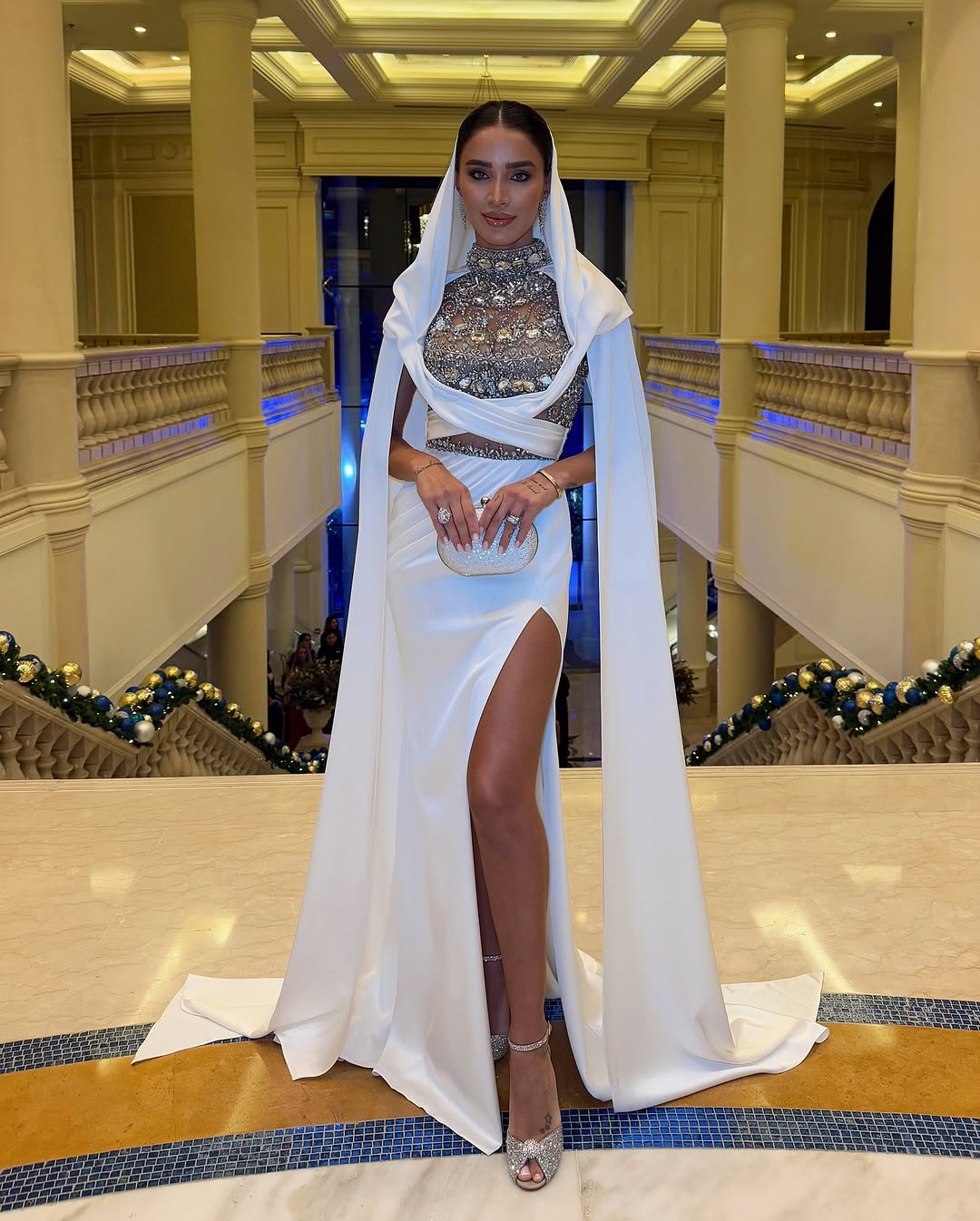 Cum a apărut Adelina Pestrițu îmbrăcată de Anul Nou. Imagini cu rochia spectaculoasă, special creată pentru ea