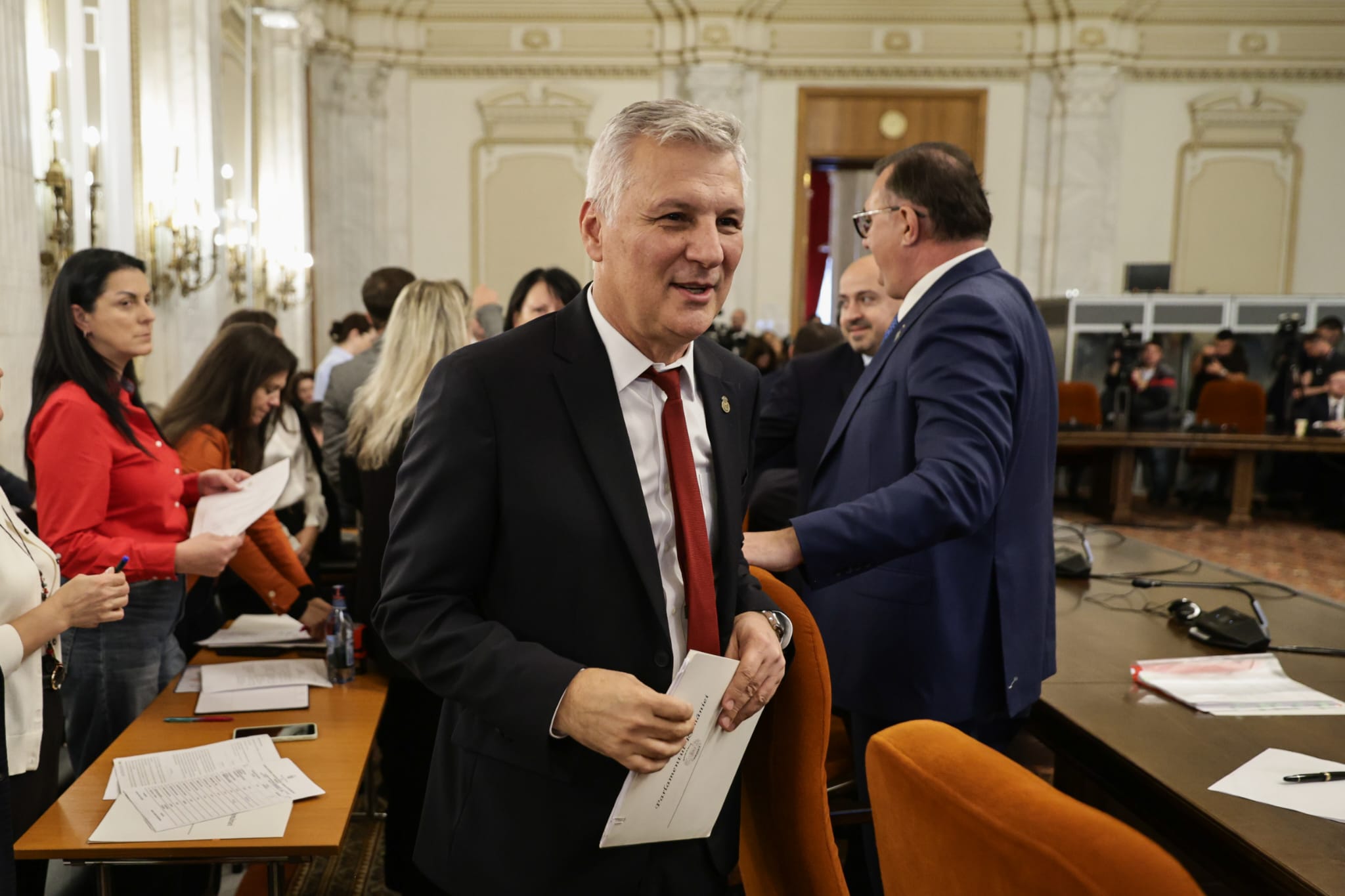 Au început audierile miniștrilor propuși pentru Guvernul Luca Niculescu