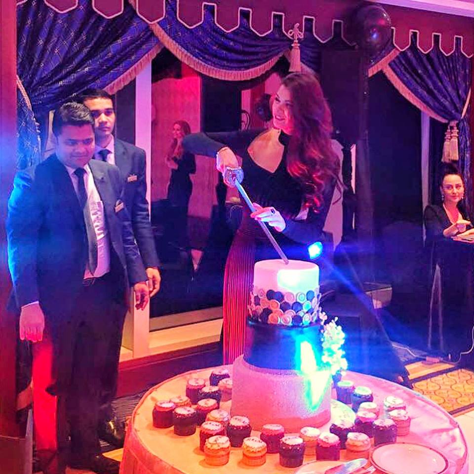 Ce lux la petrecerea aniversară pentru Ramona Gabor. Răsfățată mai ceva ca o regină la Dubai | FOTO