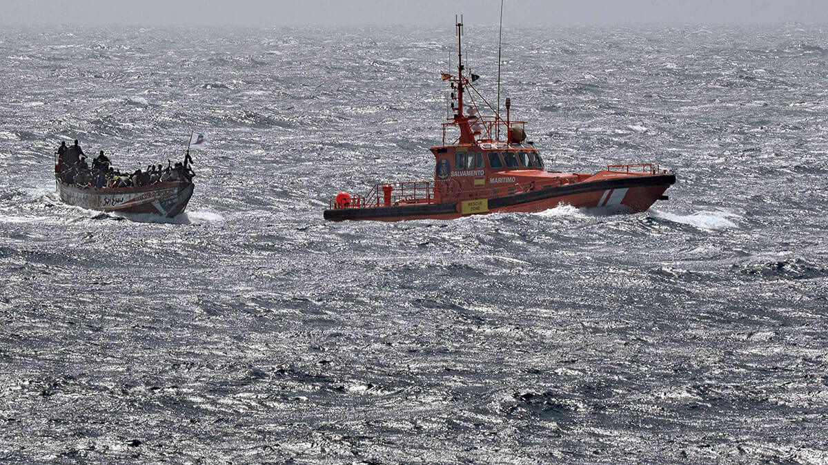 Small migrant boat going from Algeria to Spain