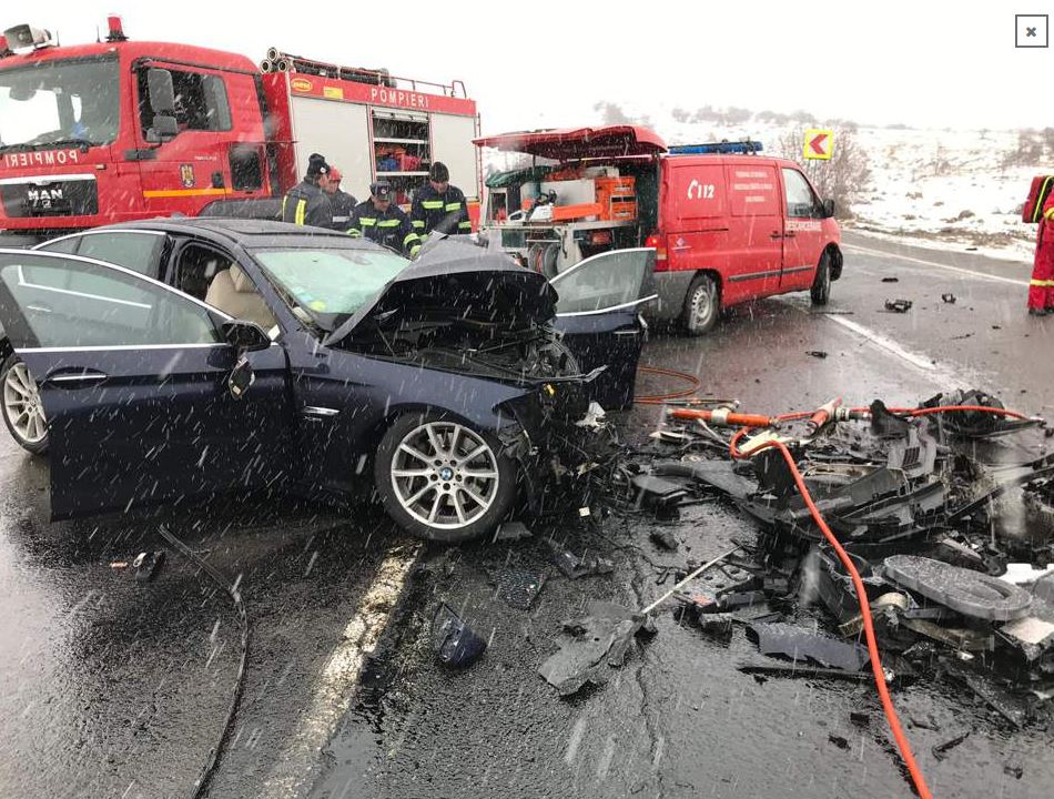 FOTO/ Grav accident rutier pe DN 1! O persoană a murit și alte 4 sunt rănite. Un copil este printre victime!