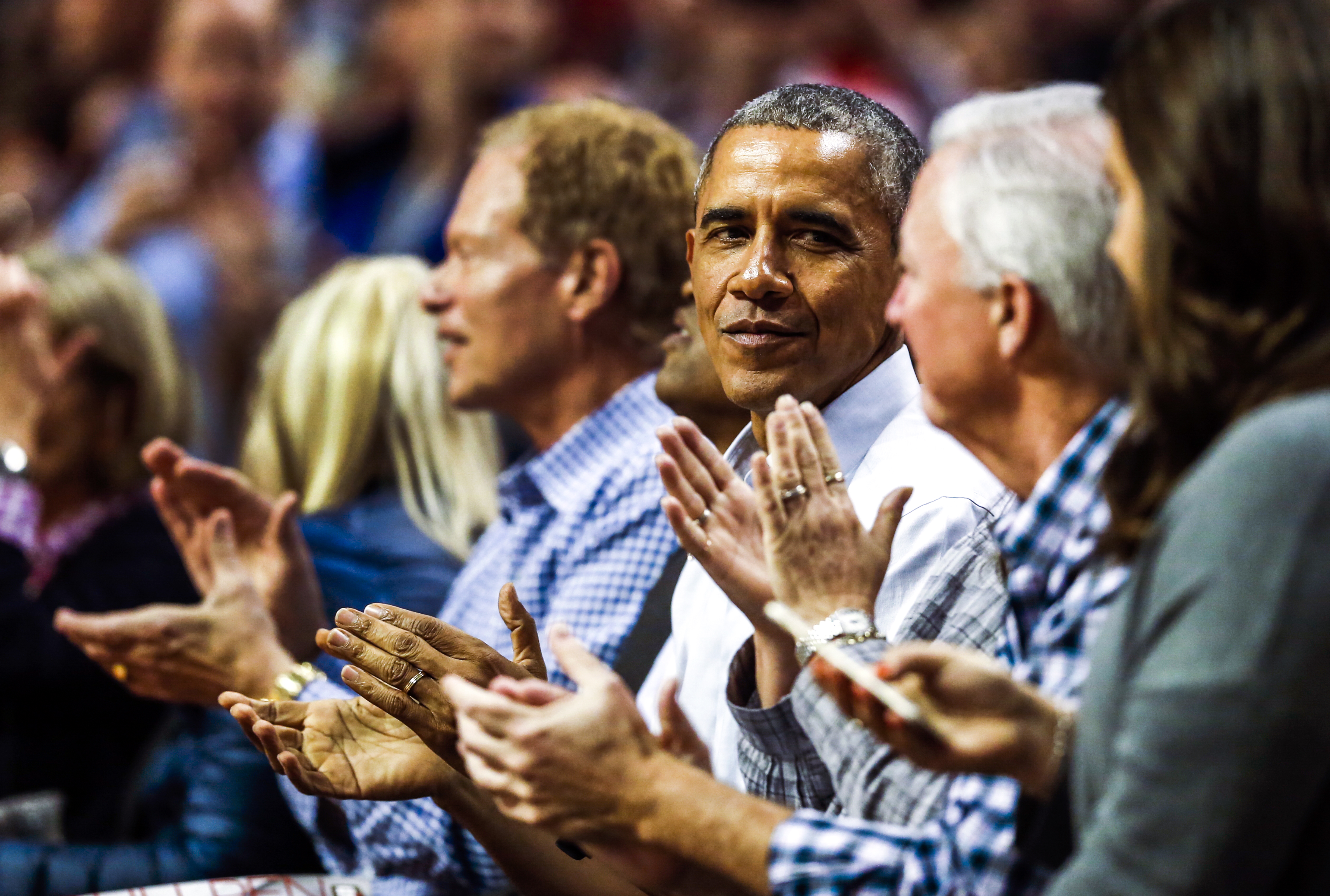 Golden State Warriors a debutat în forță noul sezon din NBA. Barack Obama, lângă Chicago Bulls!