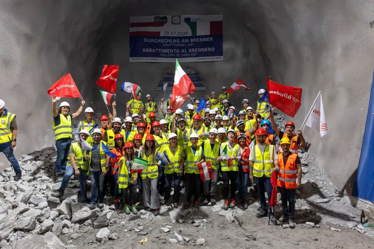 Are 55 km și va costa 10 miliarde de euro: tunelul mamut Brenner care leagă două țări prin inima Alpilor a fost străpuns